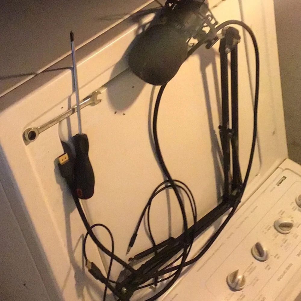 Old computer, and PC three bills and microphones they’re black and been usedonce